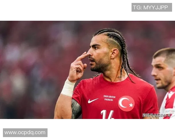 土耳其足球明星发型女孩的时尚魅力与青春活力展现